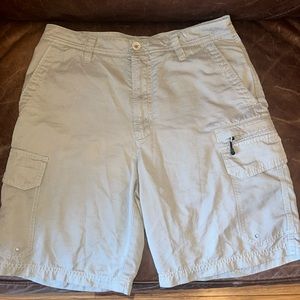 QUIKSILVER Men’s Cargo Tan Shorts. Lightweight and Breathable